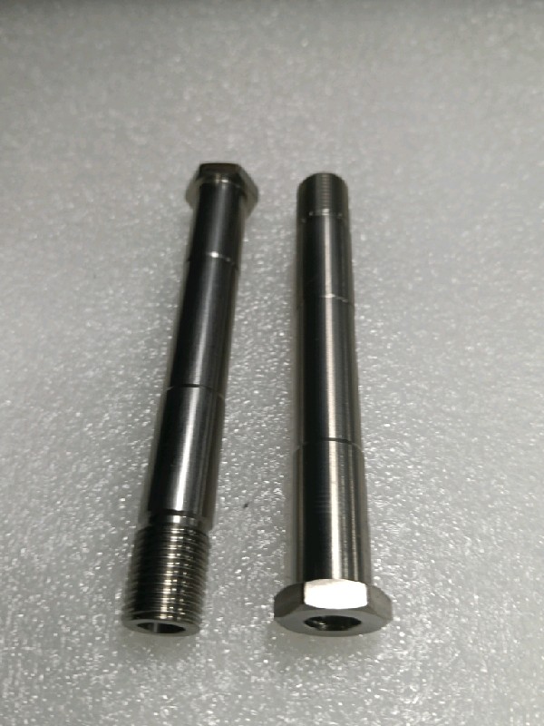 PERNO DE TORNILLO DE FIJACION DEL BRAZO DE LA AERONAVE
