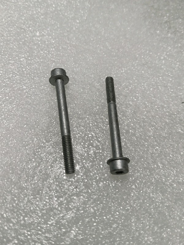 TORNILLO (M40-HC04000140-070040-5103-Y)