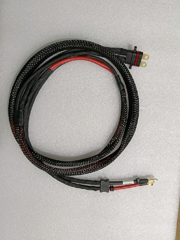 CABLE DE ALIMENTACION DEL BRAZO DE LA AERONAVE (TRASERO)